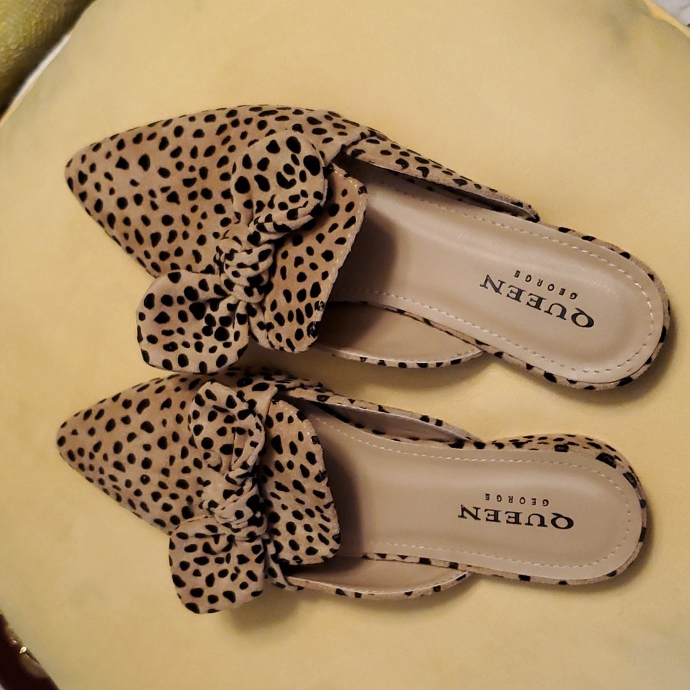 Queen George Leopard print Mule Flats WITH BOW ASCENT size 6